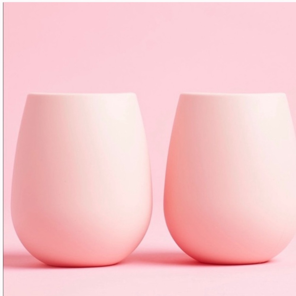 SOLD Odeme Set Of Two Baby Pink Silicone Wine Glasses - Picture 3 of 8
